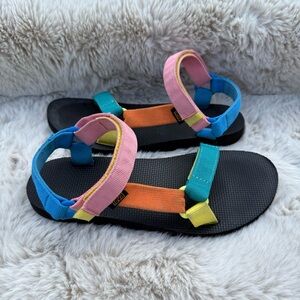 Teva Women’s Universal Muticolor Sandals Size 9
